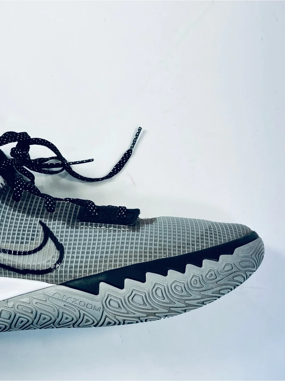 Nike Kyrie Flytrap 4 Gray Black Basketball Shoes #CT1972-002 Men’s Size:9